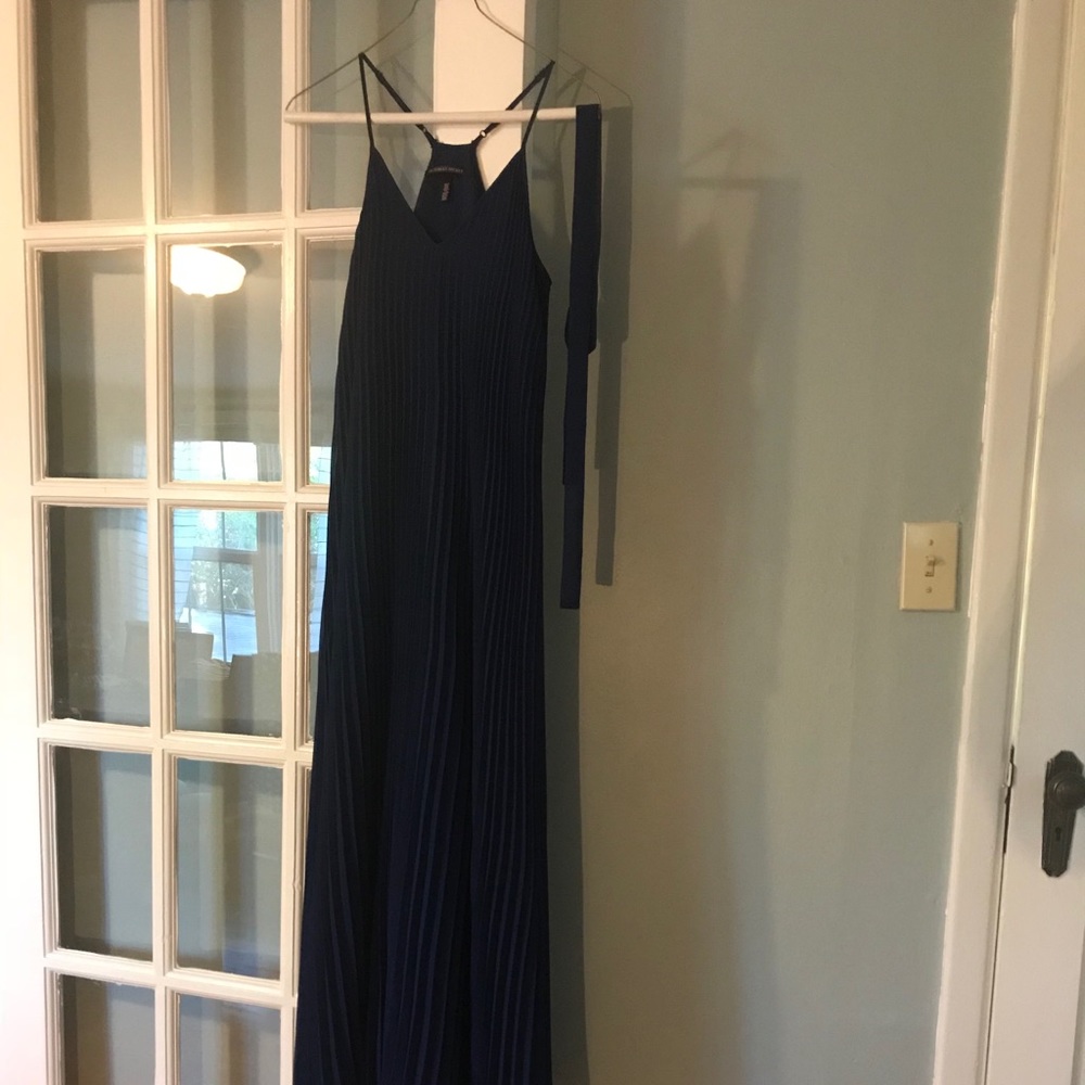 Blue pleated maxi dress - Picture 2 of 8